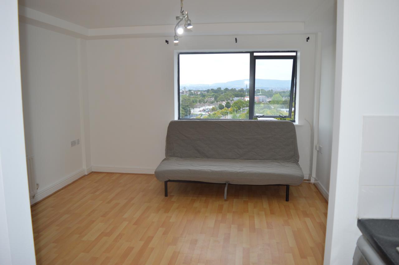 The Sentinel Tower Airport Apartments Ballymun Esterno foto