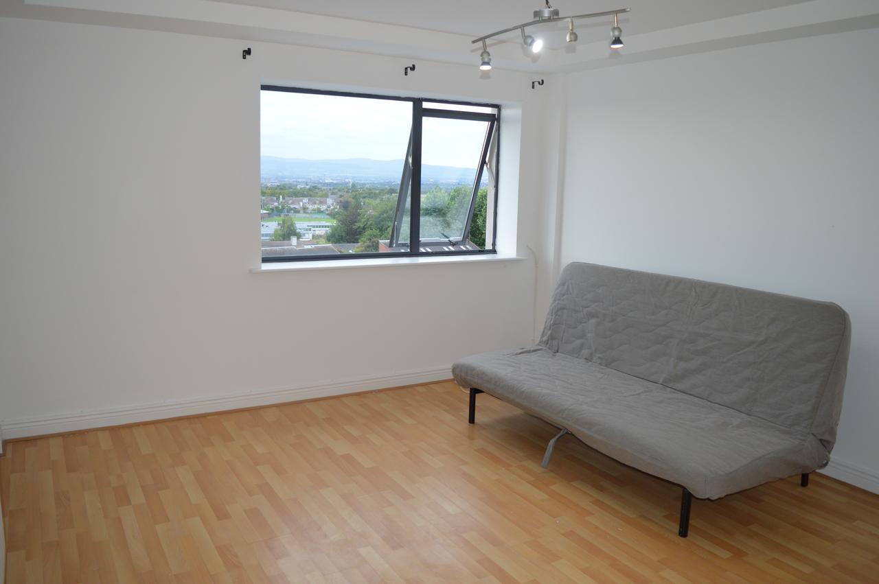 The Sentinel Tower Airport Apartments Ballymun Esterno foto