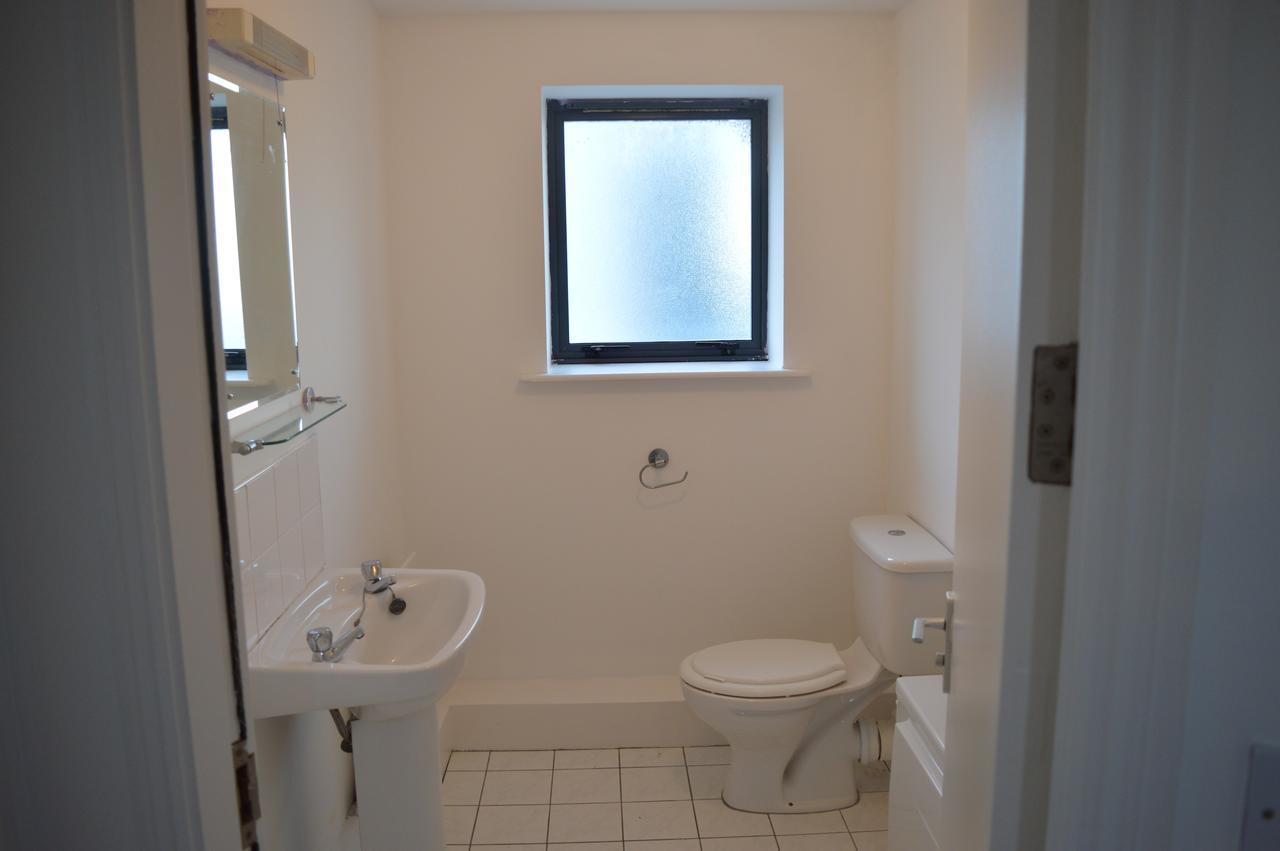 The Sentinel Tower Airport Apartments Ballymun Esterno foto