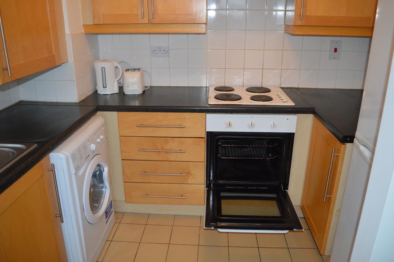 The Sentinel Tower Airport Apartments Ballymun Esterno foto