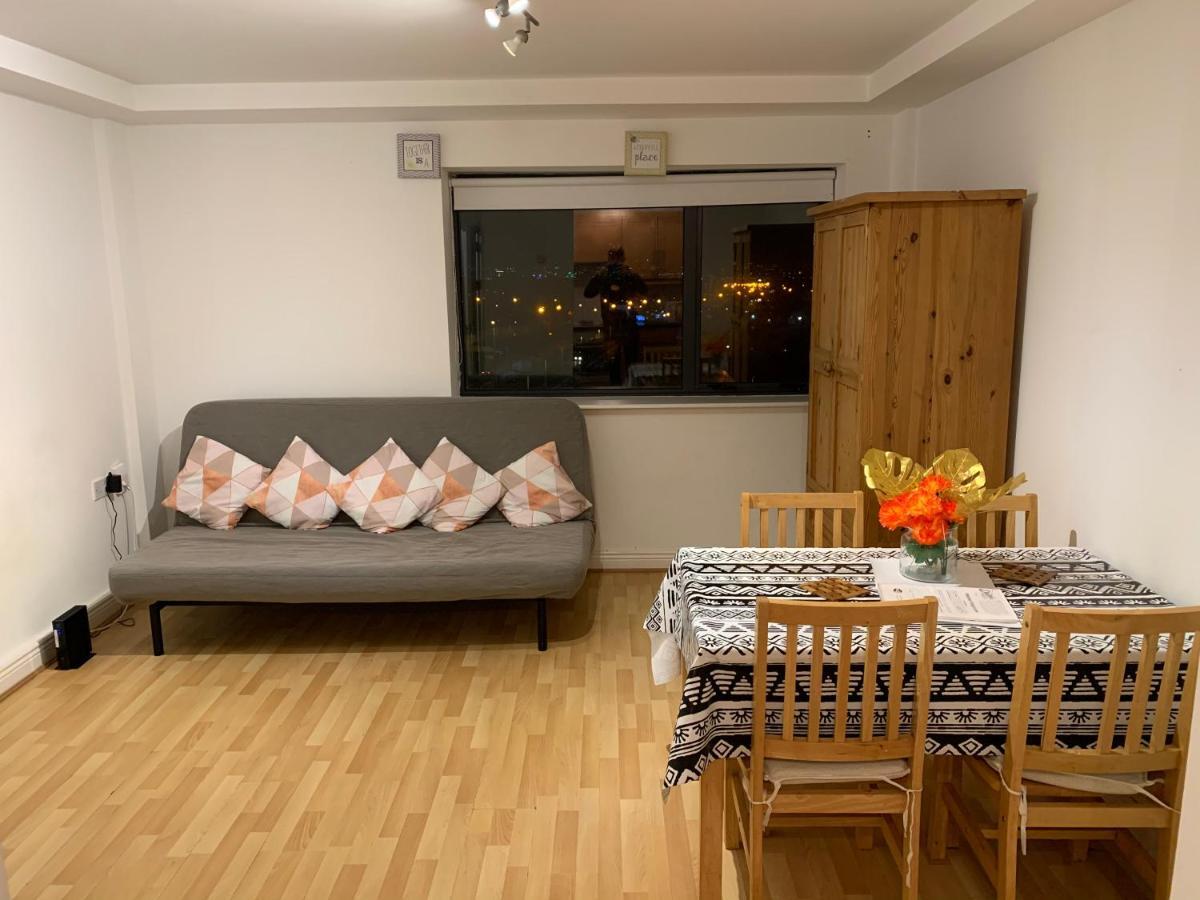 The Sentinel Tower Airport Apartments Ballymun Esterno foto